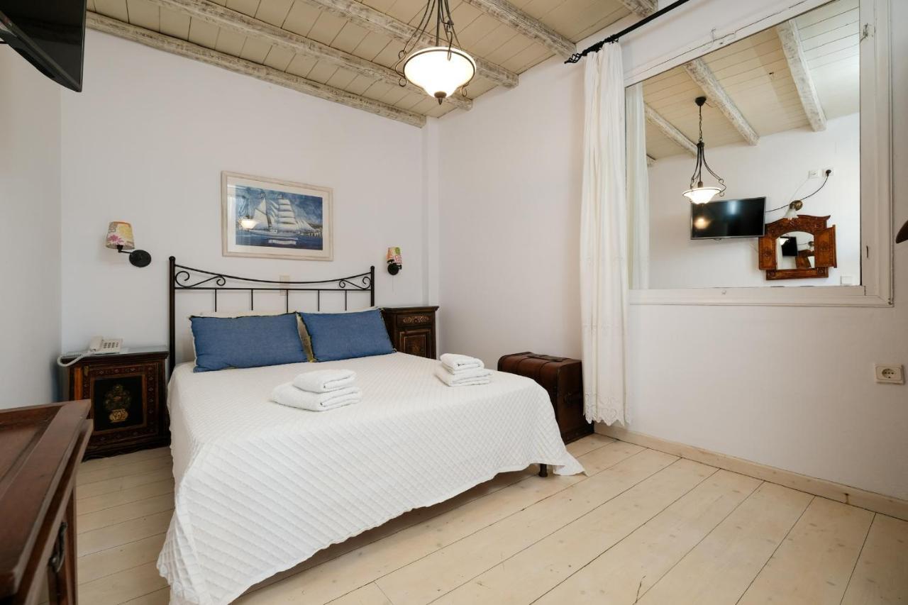 Golden Beach Studios & Suites Тинос Экстерьер фото
