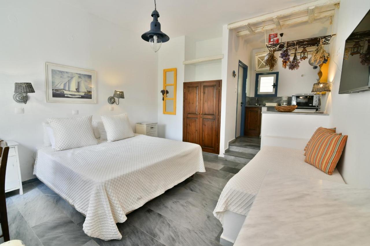 Golden Beach Studios & Suites Тинос Экстерьер фото