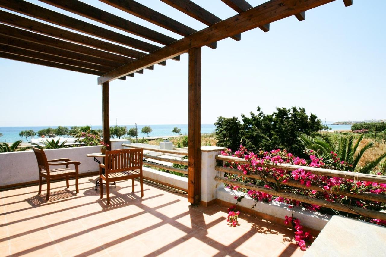 Golden Beach Studios & Suites Тинос Экстерьер фото