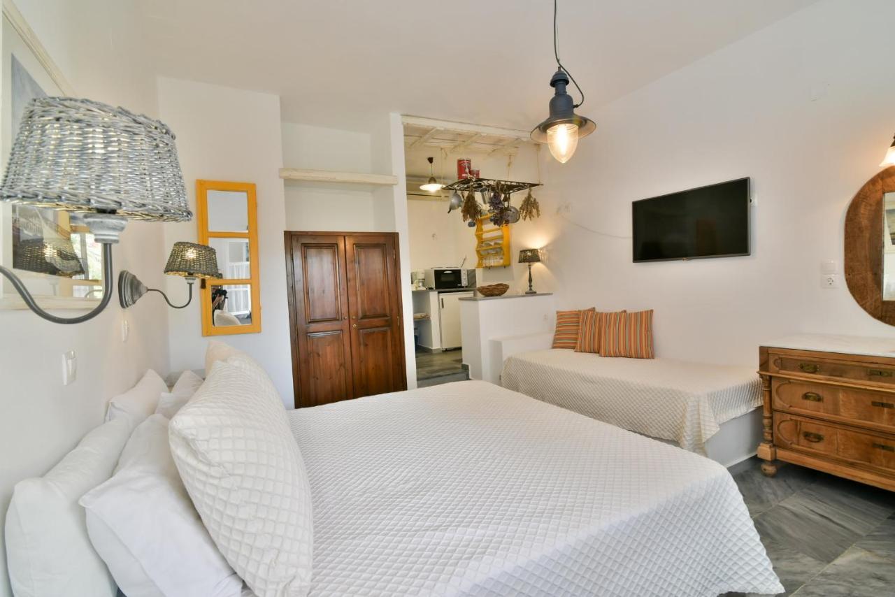Golden Beach Studios & Suites Тинос Экстерьер фото