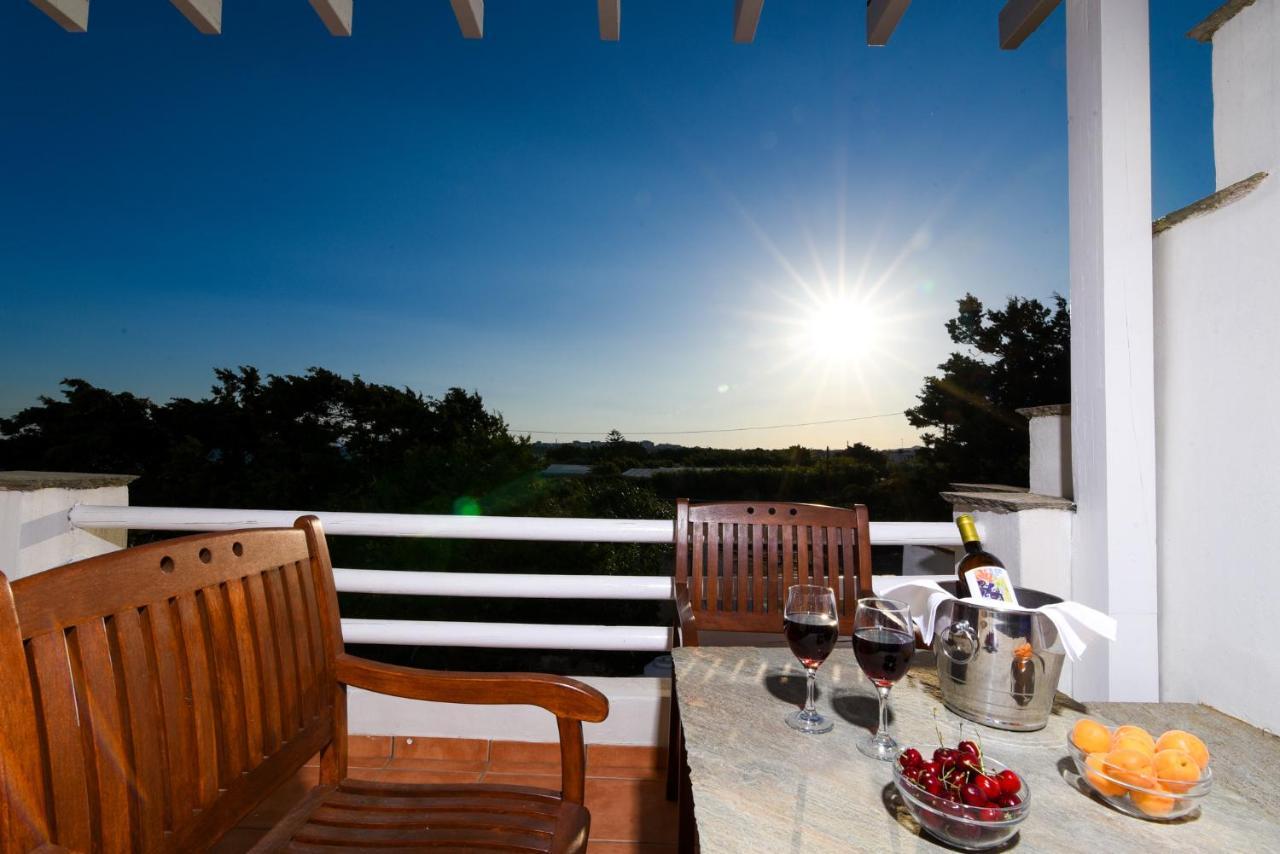 Golden Beach Studios & Suites Тинос Экстерьер фото